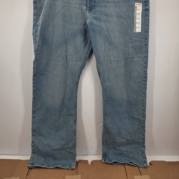 Wrangler Mens Relaxed-Fit Bootcut Jeans Denim Blue Size 44 x 32 112326188 - Picture 10 of 11